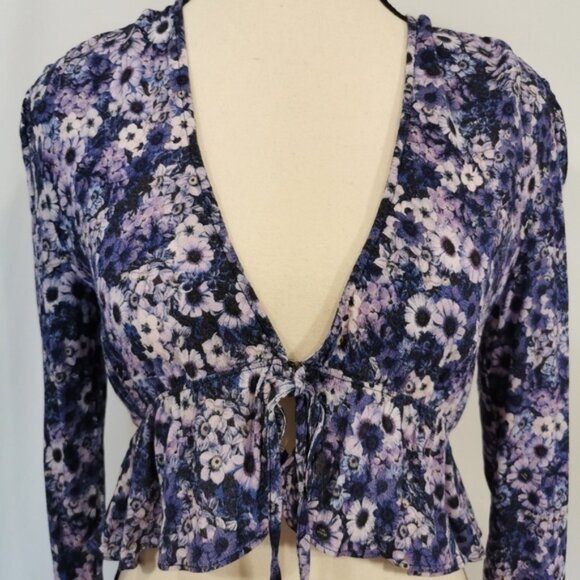 Aritzias Sunday Best Tie Front Cropped Ruffled Peplum Blouse - Sz S - Picture 3 of 10